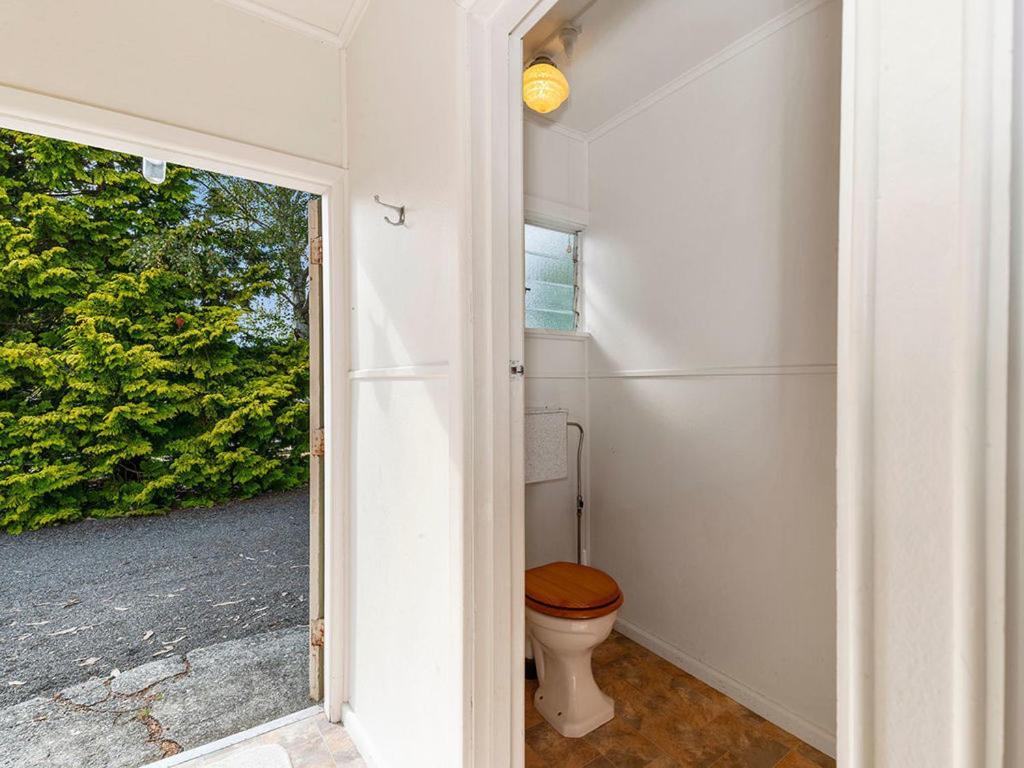 Lake Edge Cottage - Waitahanui Holiday Home Esterno foto
