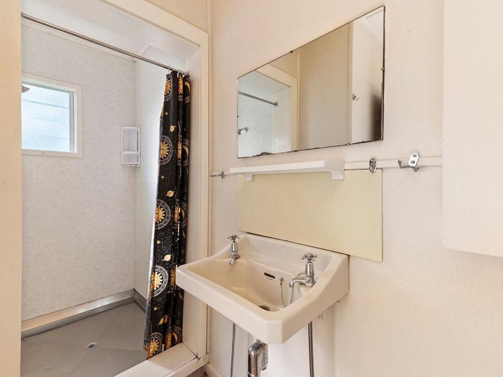 Lake Edge Cottage - Waitahanui Holiday Home Esterno foto